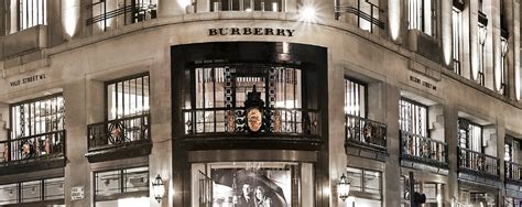 burberry via montenapoleone|Burberry opens a new store in Milan .